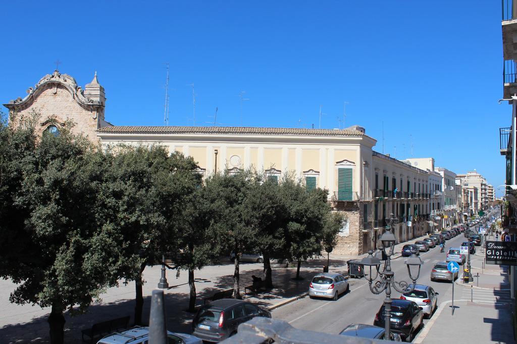 Il Castello Del Re Acomodação com café da manhã Bitonto Exterior foto